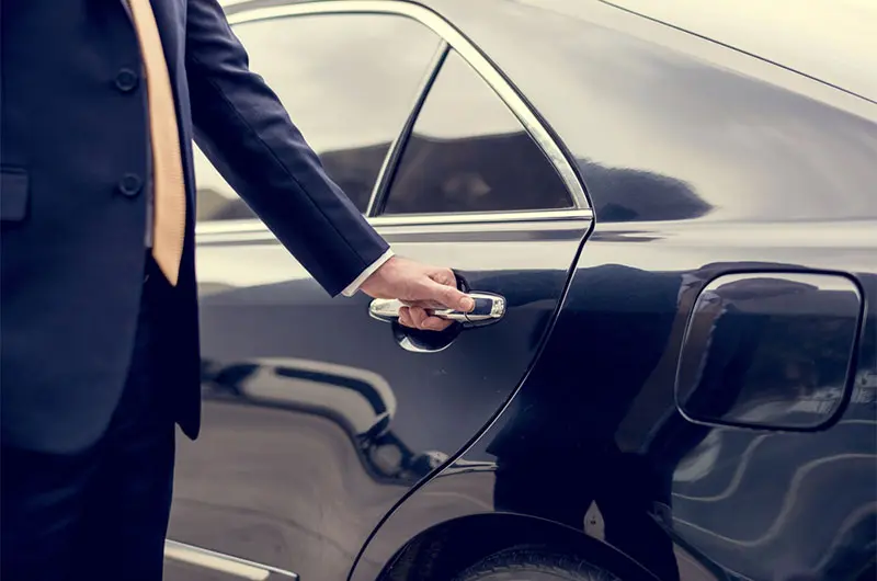 How to Book Armored Vehicle Service in Baku for Businesses