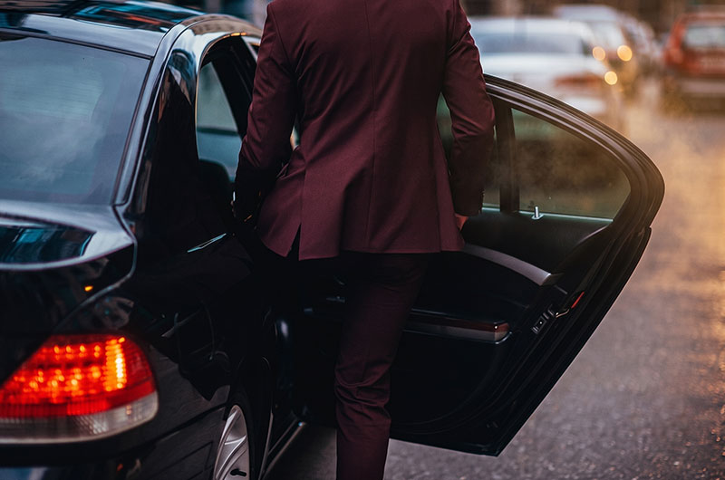 Why a Black Car Limo Service Is the Preferred Choice for Executive Travel